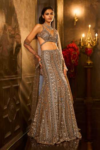 Buy_Seema Gujral_Emerald Green Net Plunge Neck Crystal Embroidered Bridal Lehenga Set _Online_at_Aza_Fashions