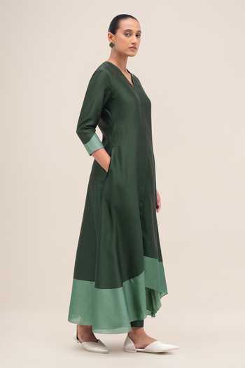 Buy_Ampm_Green Organza, Chanderi, Satin V-neck, Yes Sama Kurta Pant Set _Online_at_Aza_Fashions