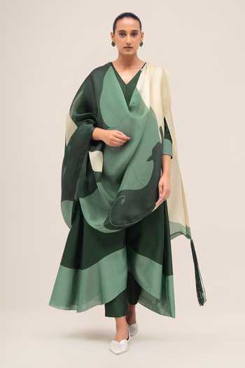 Buy_Ampm_Green Organza, Chanderi, Satin V-neck, Yes Sama Kurta Pant Set 
