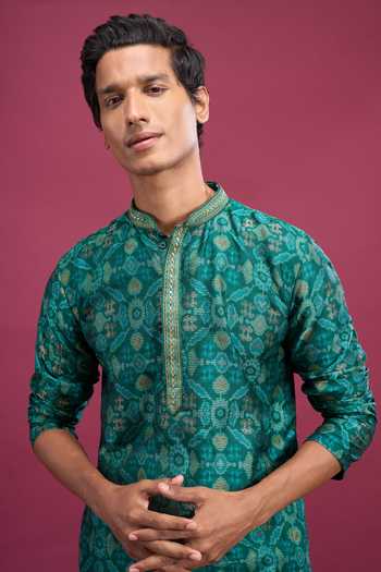 Aryavir Malhotra_Green Cotton, Polyester Geometric Pattern Kurta And Pyjama Set _at_Aza_Fashions