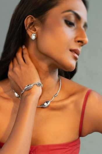 Buy_KEFI-CO_Silver Plated Cosmos Pearl Studded Choker _at_Aza_Fashions