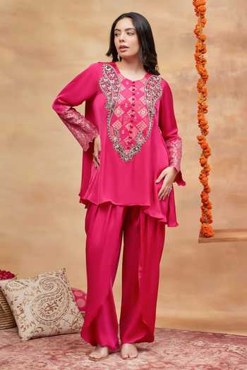 Buy_Dareiss_Fuchsia Silk Round Neck Rewa Neckline Embroidered Kurta And Dhoti Pant Set _at_Aza_Fashions