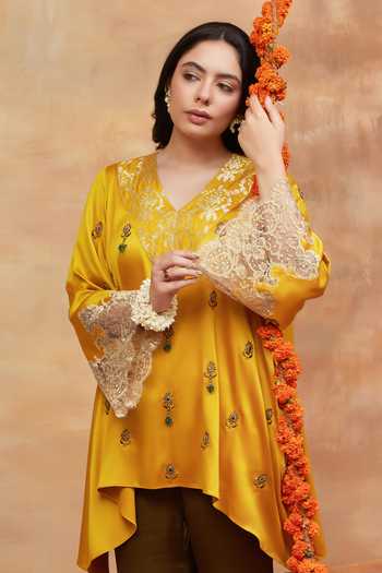 Buy_Dareiss_Yellow Silk, Chiffon, Banarasi Shivala Paisley Embroidered Kurta And Pant Set _Online_at_Aza_Fashions