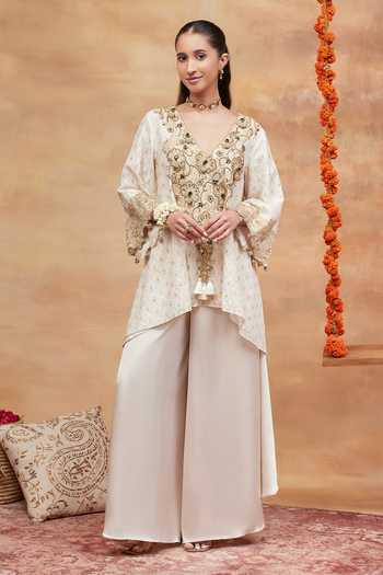 Buy_Dareiss_Off White Silk, Satin V-neck Mansarovar Embroidered Kurta And Flared Pant Set _at_Aza_Fashions