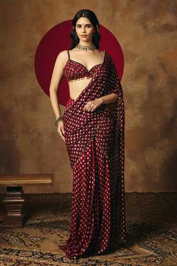 Saanjh By Lea_Wine Georgette Sweetheart Neck Revya Pre-draped Saree Set _Online_at_Aza_Fashions