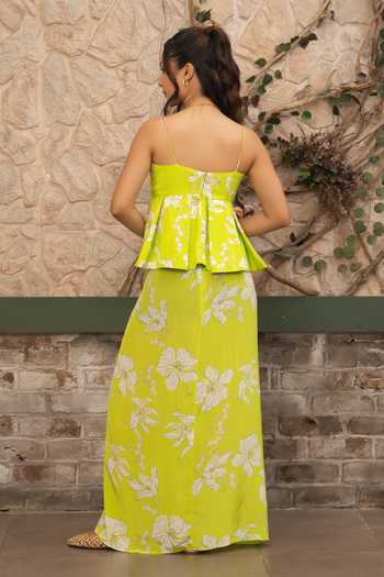 Shop_Senren By Eshana Raut_Green Crepe Sweetheart Neck Floral Print Top And Skirt Set _at_Aza_Fashions