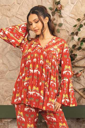 Buy_Senren By Eshana Raut_Maroon Crepe V-neck, Yes Bohemian Print Kurta And Pant Set _Online_at_Aza_Fashions