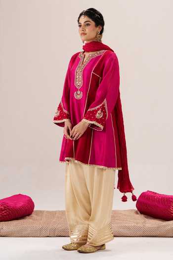 Shop_Almaari By Pooja Patel_Pink Chanderi Silk Split V-neck, Yes Mahira Kurta Salwar Set _Online_at_Aza_Fashions