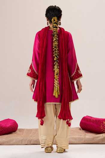 Shop_Almaari By Pooja Patel_Pink Chanderi Silk Split V-neck, Yes Mahira Kurta Salwar Set _at_Aza_Fashions