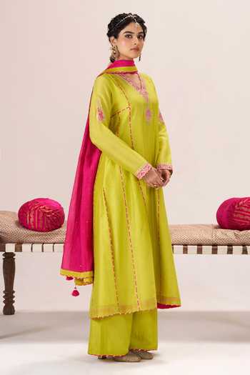 Shop_Almaari By Pooja Patel_Yellow Silk, Silk, V-neck Naaz Kurta Set _Online_at_Aza_Fashions