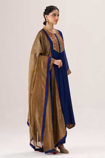 Almaari By Pooja Patel_Blue Silk, Chanderi Round Neck Zeenat Kurta Set _Online_at_Aza_Fashions