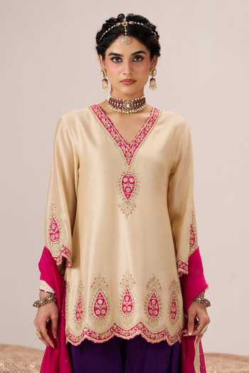 Buy_Almaari By Pooja Patel_Beige Chanderi Silk, Satin, Modal V-neck Jugni Short Kurta Set _Online_at_Aza_Fashions