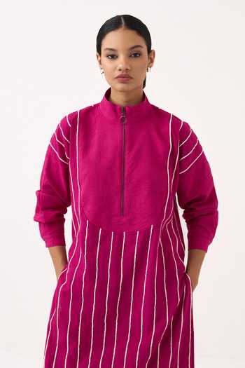 Buy_Three_Pink Mandarin Collar Embroidered Handwoven Cotton Kurta And Pant Set 