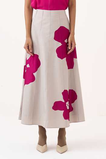 Buy_Three_Beige Silk, Crepe, Poplin Round Neck Sleeveless Top And Applique Skirt Set 