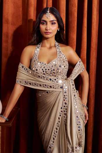 Buy_Samyukta Singhania_Gold Chiffon Sweetheart Neck, Border Embroidered Pre-draped Saree With Blouse _Online
