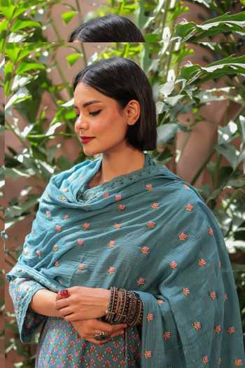 Buy_Gulabo Jaipur_Green Pure , V-neck Naira Floral Print Kurta Set _Online_at_Aza_Fashions