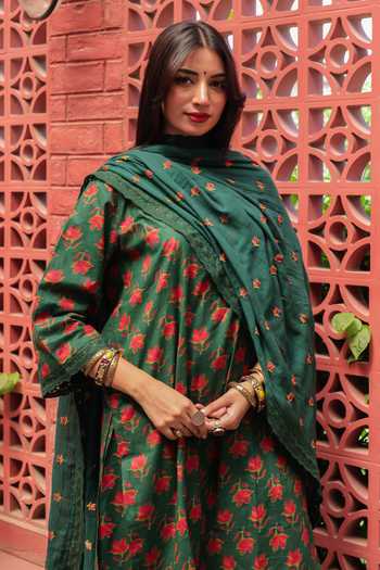 Gulabo Jaipur_Green Pure , Doriya, High Neck Naira Printed Kurta Set _Online_at_Aza_Fashions