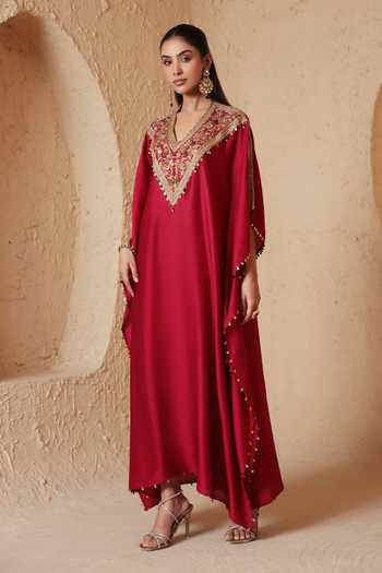 Buy_Label Niti Bothra_Maroon Silk V-neck Neckline Embroidered Kaftan _Online_at_Aza_Fashions
