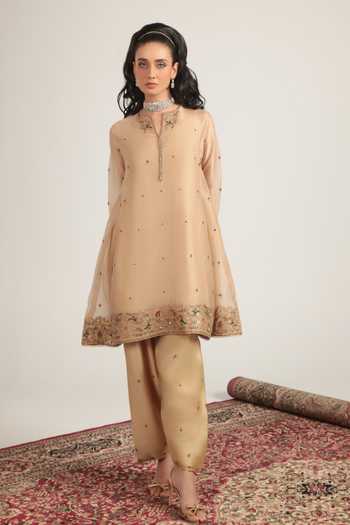 Buy_Label Niti Bothra_Ivory Silk, Organza, Tencel Split V-neck Emboridered Short Pheran Kurta Set _Online_at_Aza_Fashions