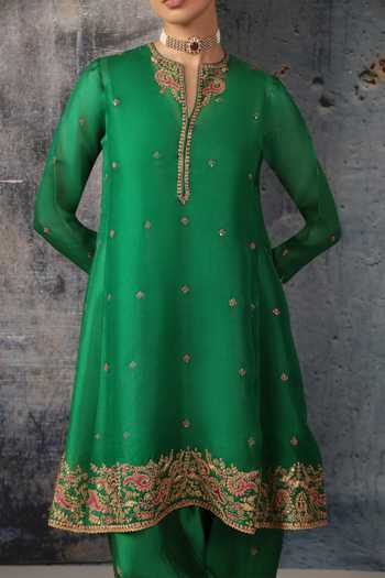 Label Niti Bothra_Green Silk, Organza, Tencel Split V-neck, Yes Short Pheran Kurta Set _at_Aza_Fashions