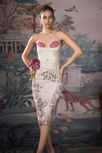 Amrta By Guneet Kondal_Silver Silk, Tissue Sweetheart Neck Pichwai Lotus Embroidered Dress _Online_at_Aza_Fashions