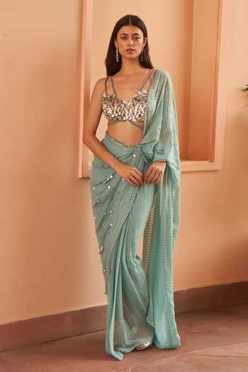 Amrta By Guneet Kondal_Blue Chiffon, Silk V-neck Bitten By Embroidered Pre-draped Saree Set _Online_at_Aza_Fashions