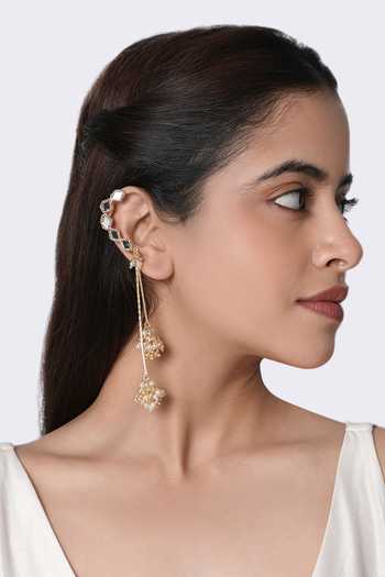 Buy_Vaidaan_Gold Plated Nehal Elegant Design Earcuff - Single Pc _at_Aza_Fashions