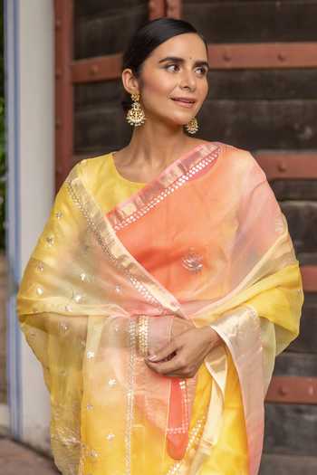 Geroo Jaipur_Pink Silk, Cotton Round Neck Sequin Motif Saree With Blouse _Online_at_Aza_Fashions