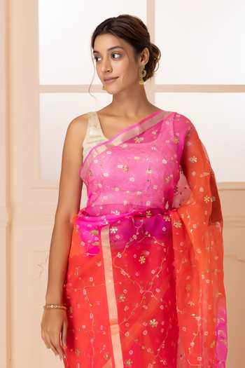 Buy_Geroo Jaipur_Pink Silk, Cotton Round Neck Bandhani Pattern Saree With Blouse _Online_at_Aza_Fashions