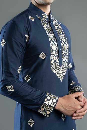 Varoin Marwah_Blue Silk The Stars Cast Embroidered Kurta Set _at_Aza_Fashions