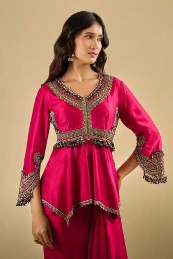 Buy_Prisho_Fuchsia V-neck Neckline Embroidered Peplum Top And Skirt Set 