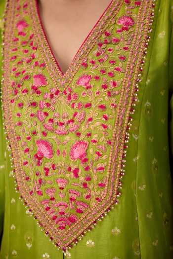 Shyam Narayan Prasad_Green , Organza, Brocade V-neck Dori Embroidered Kurta Set _Online