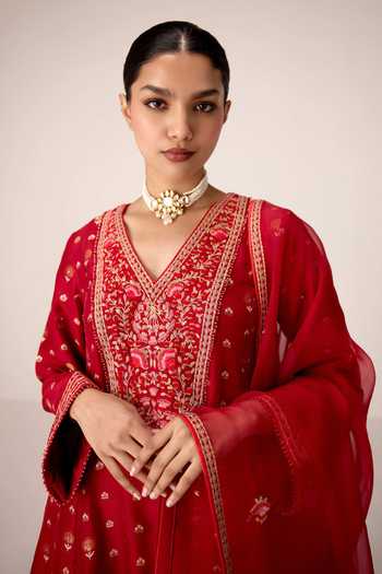 Shyam Narayan Prasad_Maroon , Brocade, Organza V-neck Dori Embroidered Kurta Set _Online