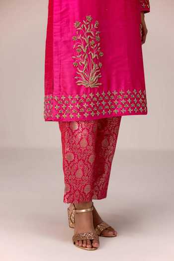Buy_Shyam Narayan Prasad_Pink Silk, Organza, Brocade Scoop Neck, Yes Zardozi Embroidered Kurta Set _Online_at_Aza_Fashions