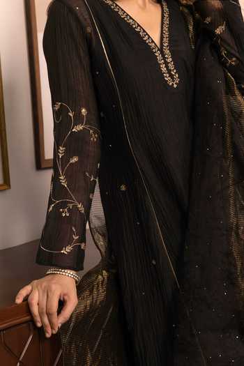 Trendy Tokari_Black Silk, Chanderi, Cotton, Organza V-neck Embroidered Kurta Set _Online_at_Aza_Fashions