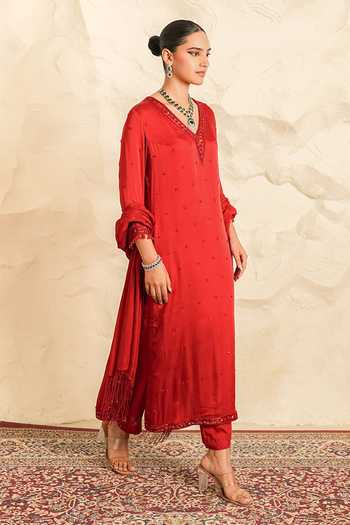 Buy_Nidhika Shekhar_Red Satin, Chiffon, Shantoon V-neck Meherbaan Embroidered Kurta Set _Online_at_Aza_Fashions
