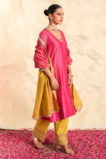 Buy_Nidhika Shekhar_Pink Chanderi V-neck, Yes Kesar Gul Embroidered Kurta Set _Online_at_Aza_Fashions