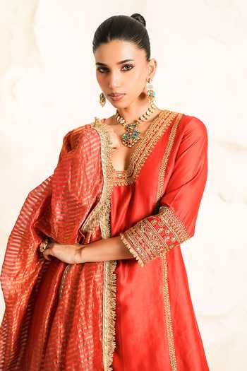 Nidhika Shekhar_Orange Chanderi V-neck Rangrez Placement Embroidered Kurta Set _Online_at_Aza_Fashions