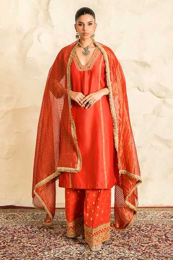 Buy_Nidhika Shekhar_Orange Chanderi V-neck Rangrez Placement Embroidered Kurta Set _at_Aza_Fashions