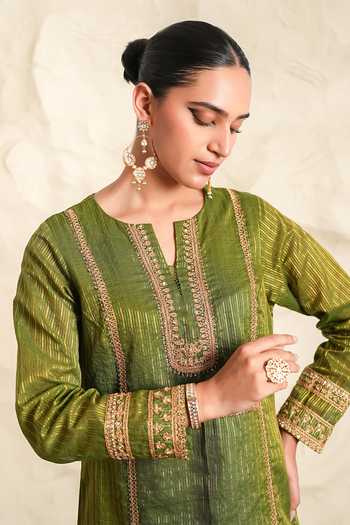 Shop_Nidhika Shekhar_Olive Green Chanderi, Organza Split V-neck, Yes Zaitoon Embroidered Kurta Set _Online_at_Aza_Fashions