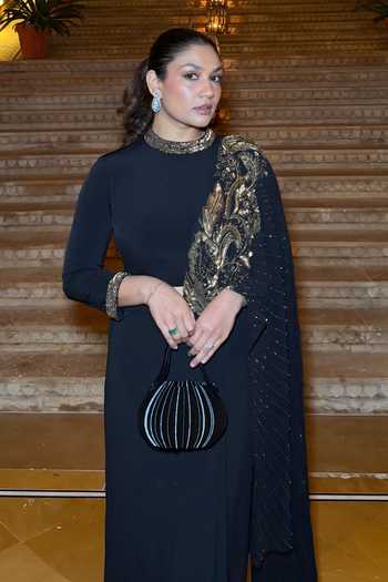 Buy_Orriri_Black Yin Sculptural 3d Printed Clutch _at_Aza_Fashions