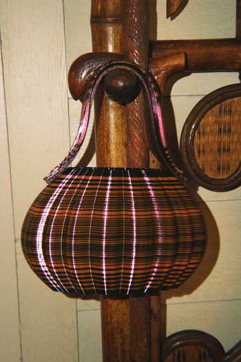 Buy_Orriri_Pink Aurora Sculptural Bag _Online_at_Aza_Fashions