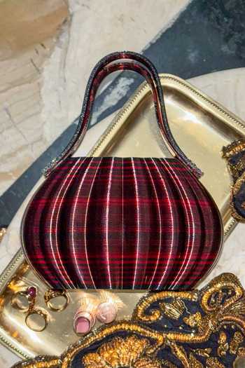 Buy_Orriri_Black Flame Sculptural Flexible Handbag _at_Aza_Fashions
