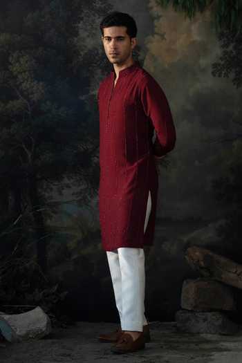 Buy_Ayush Jain_Wine Silk, Chanderi Wintage Embroidered Kurta And Pant Set 