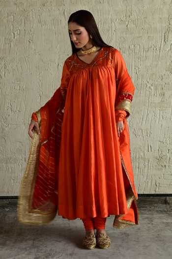 Shorshe Clothing_Orange Chanderi, Crepe V-neck Embroidered Kurta And Churidar Set _at_Aza_Fashions