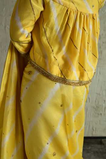 Shorshe Clothing_Gold Silk Leheriya Stripe Pattern Saree _Online_at_Aza_Fashions