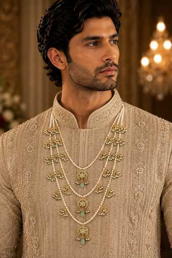 Buy_Vivinia By Vidhi Mehra_White Three-layered Pearl And Kundan Mala _at_Aza_Fashions