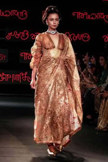 RI.Ritu Kumar_Peach Silk V-neck Patchwork Embroidered Saree With Blouse _Online_at_Aza_Fashions