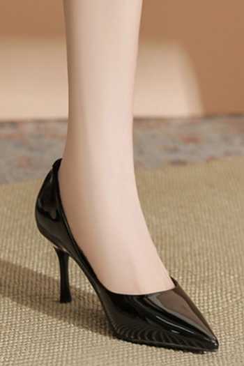 Buy_Ozzaro_Black Bindaas Glossy Patent Heels _at_Aza_Fashions