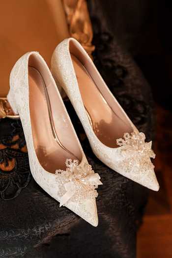 Shop_Ozzaro_Gold Phulkari Pointed Toe Block Heels 